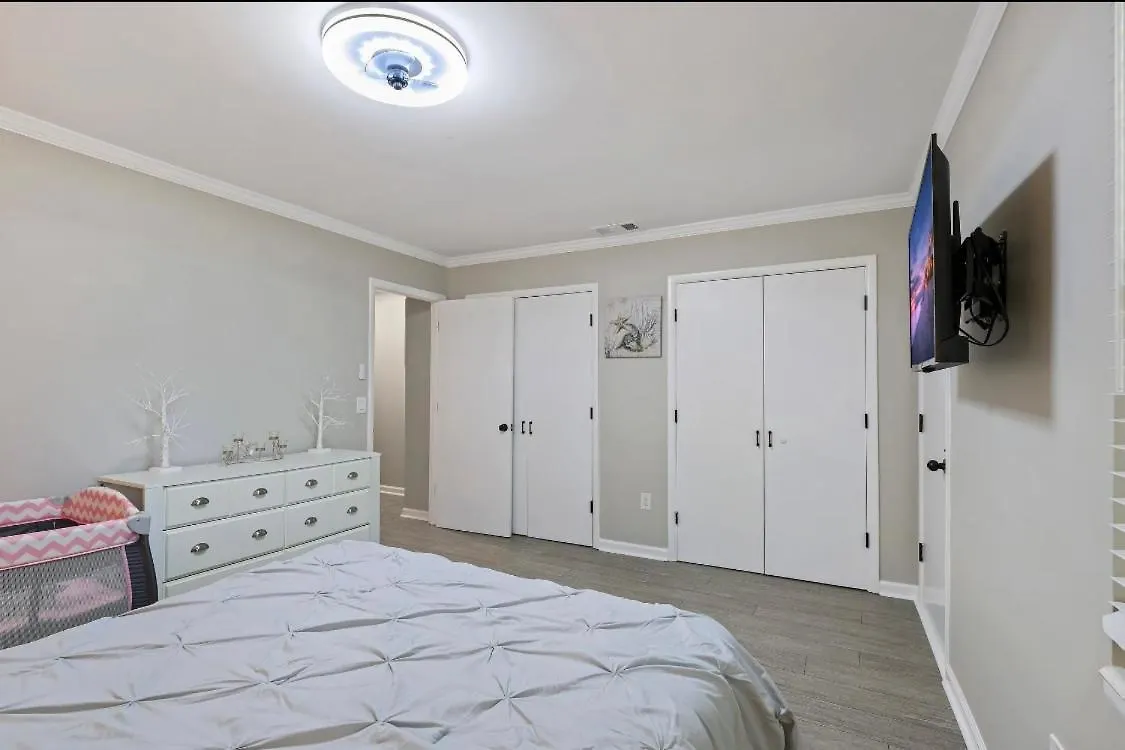 Apartment #81 Beautiful Large 2 Assigned Parking Pool Pet Friendly Near All Hilton Head Island United States